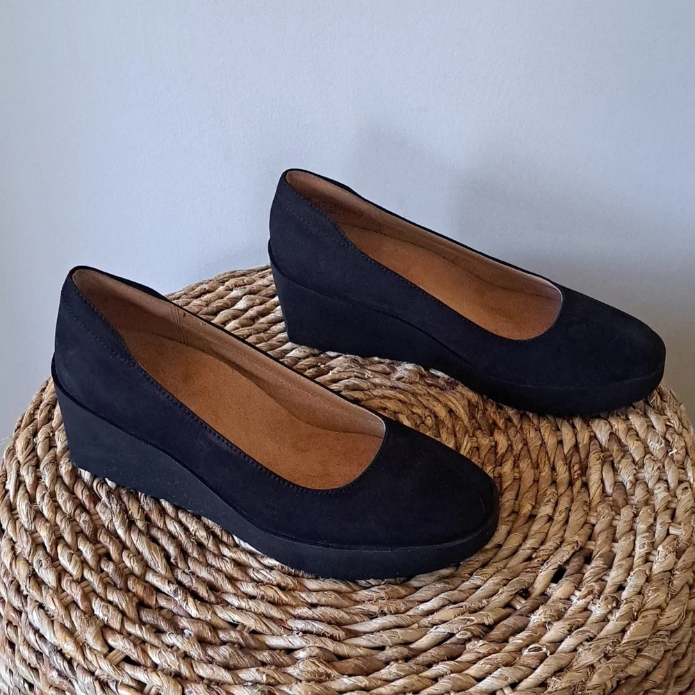 Vionic Womens Sereno Dress/Comfort‎ Black Nubuck Leather Wedge Heels 6